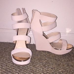 Nude Wedges